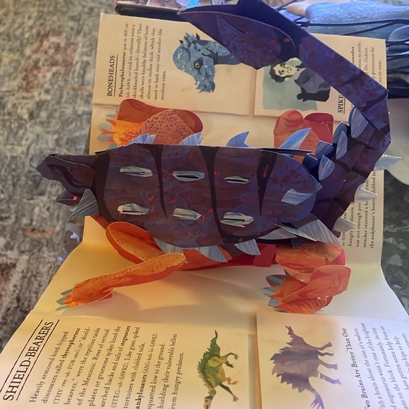 Prehistoric Dinosaurs Pop Up Book - Picture 5 of 7